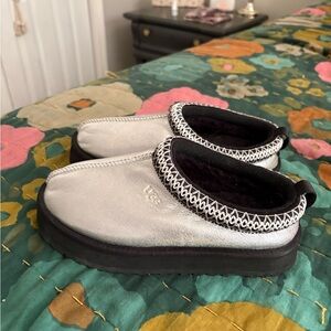 UGG Kid’s Metallic Silver Tasman Slippers